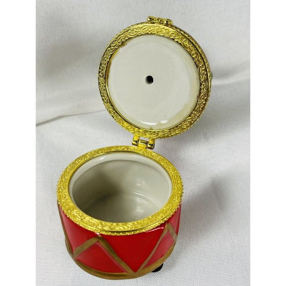 Christmas Porcelain Limoge Box Toy Soldier Red Drum Hinged Trinket Box 4 1/2" - Picture 3 of 11